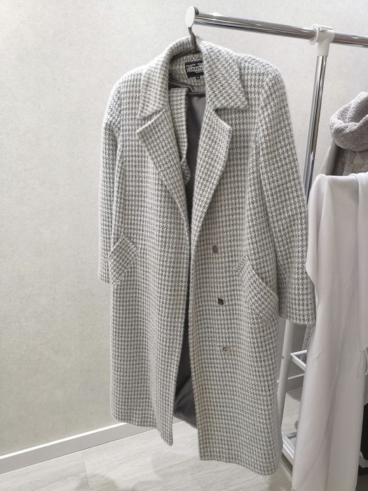 Пальто гусяча лапка світло-сіре