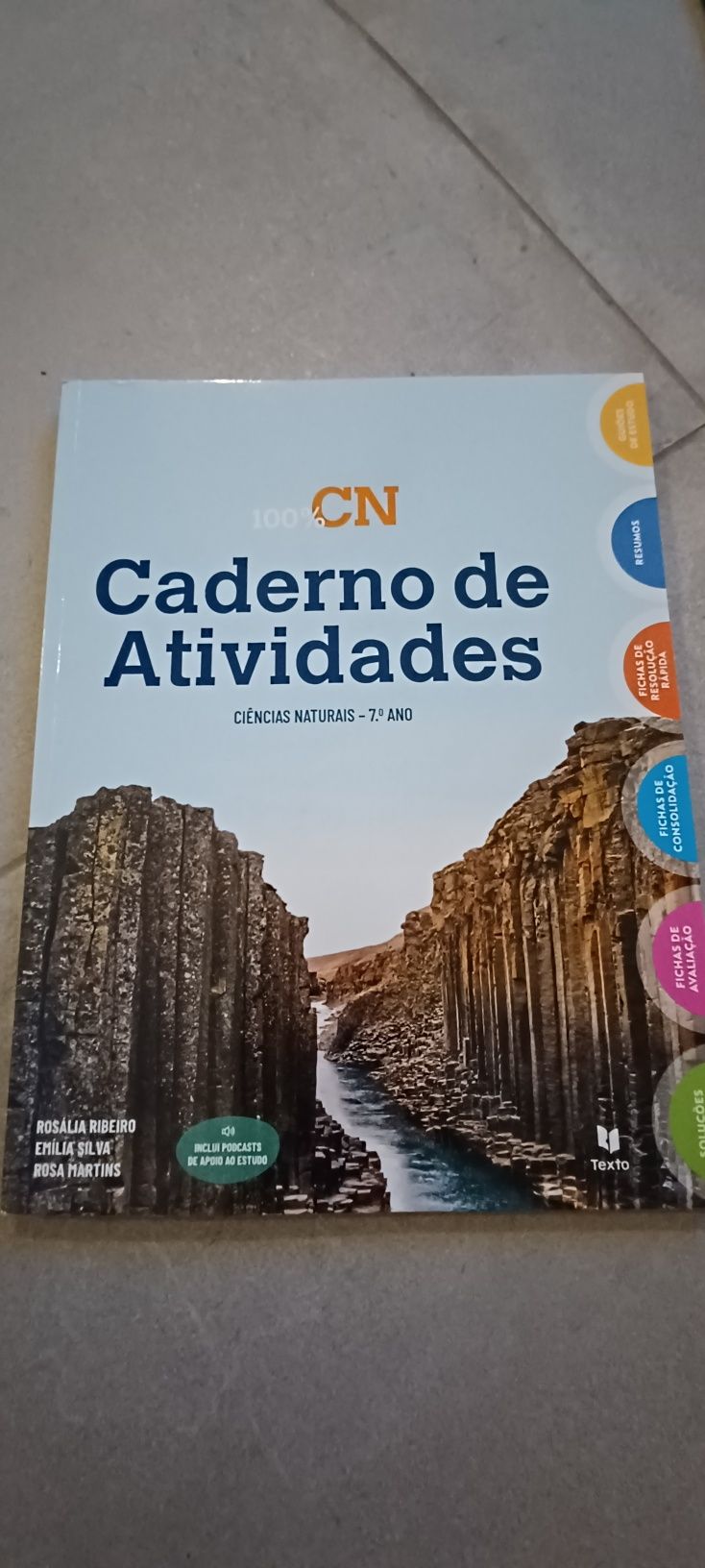 4 ivros de atividades do 7 ano .Novos