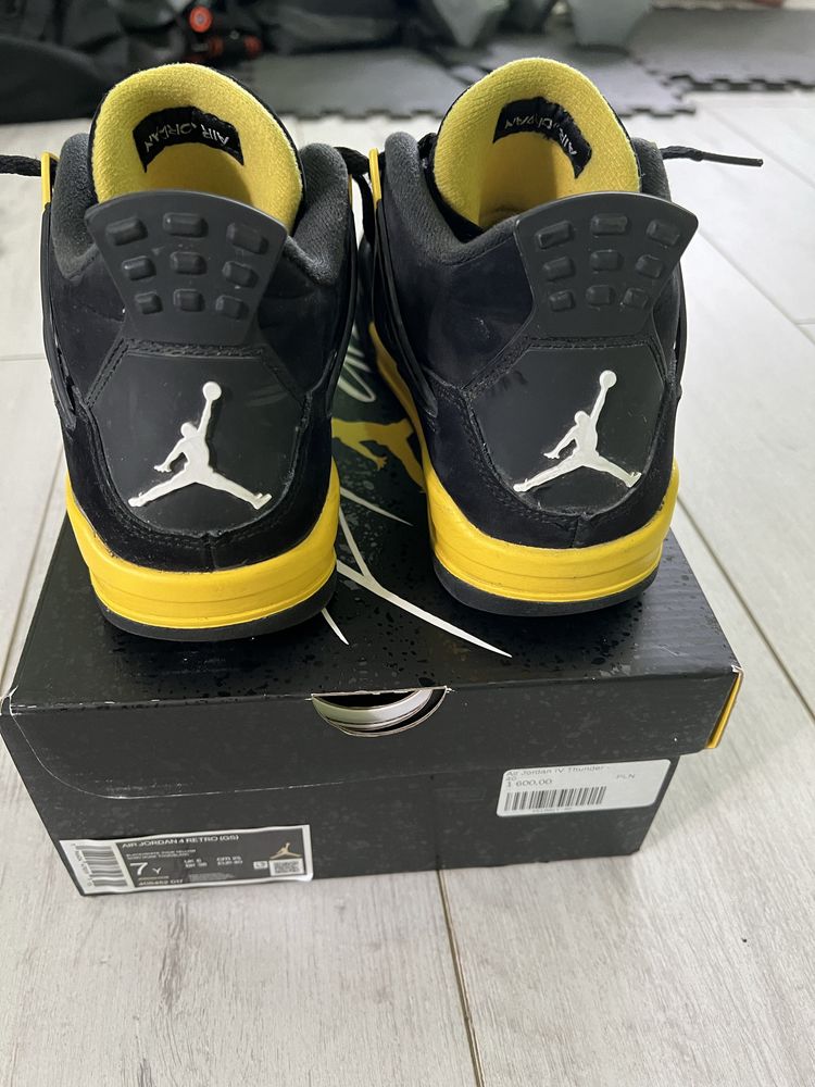 Jordan 4 Reto Thunder