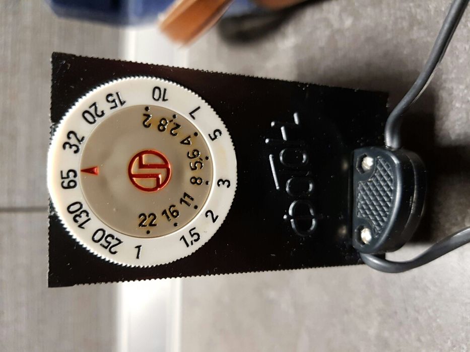 Lampa błyskowa na części