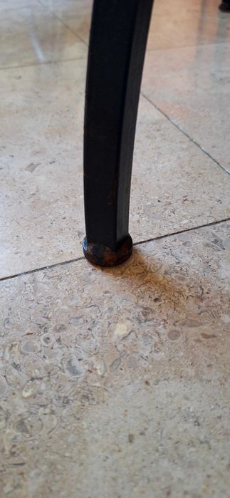 Black friday de cadeiras e mesa e um sistema de home video da sony