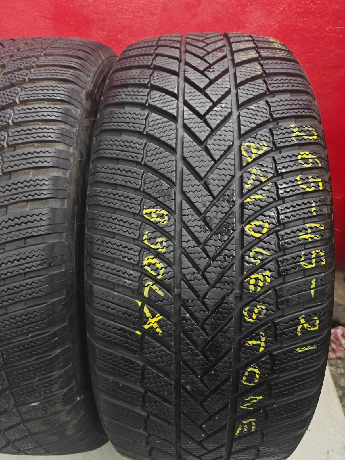 Opony 265/45/21 Bridgestone
