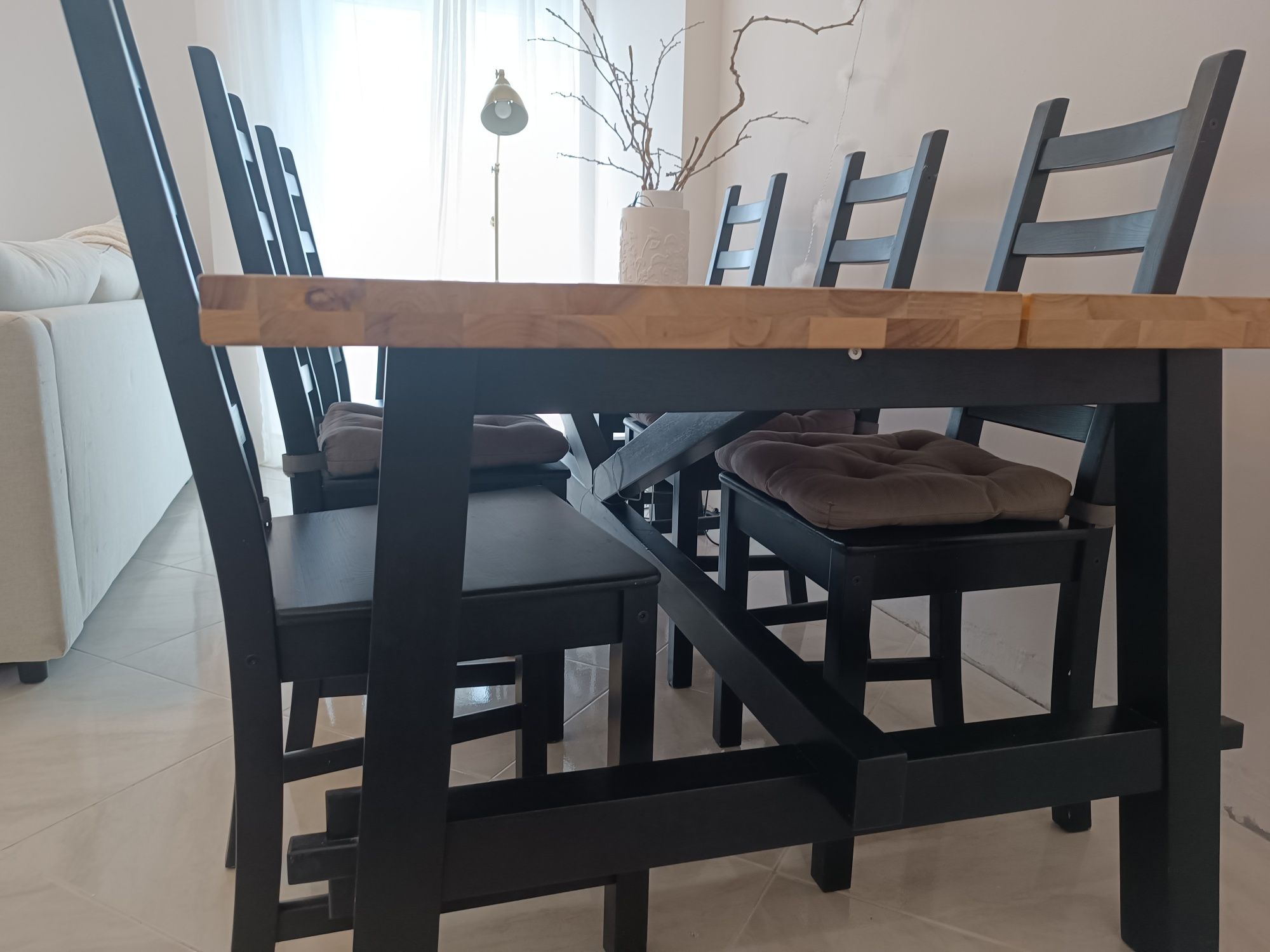 Mesa + 6 cadeiras