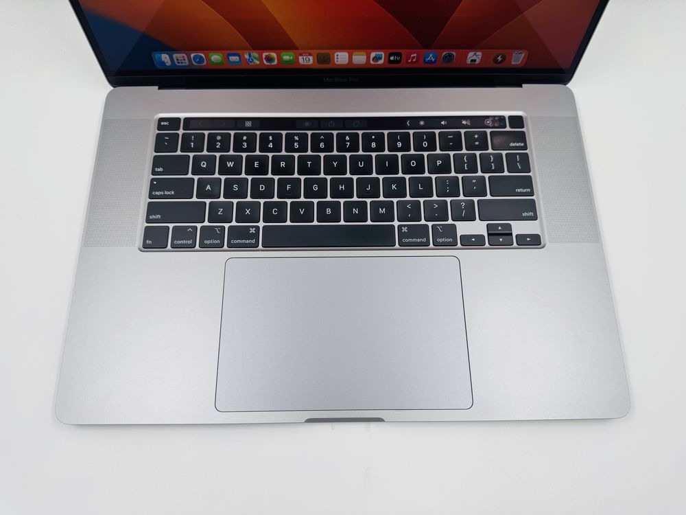 Apple Macbook Pro 16 2019 i9 16GB RAM 1TB SSD AMD 4GB IL5525