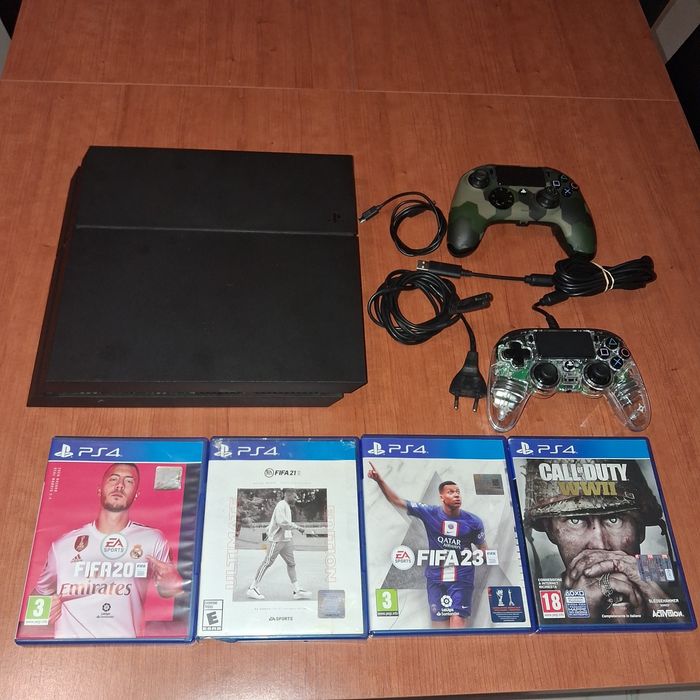 PlayStation 4 + 2 Comandos Nacon (originais/licenciados) • Funciona