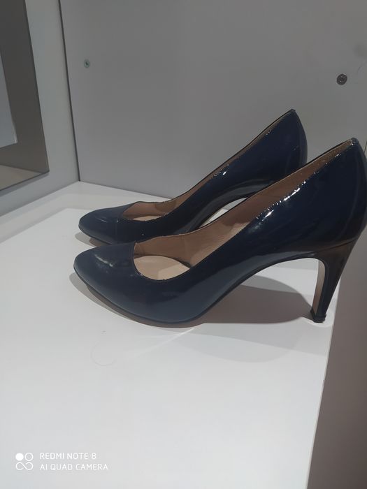 Pantofle damskie firmy Gino Rossi rozmiar 38 granatowe
