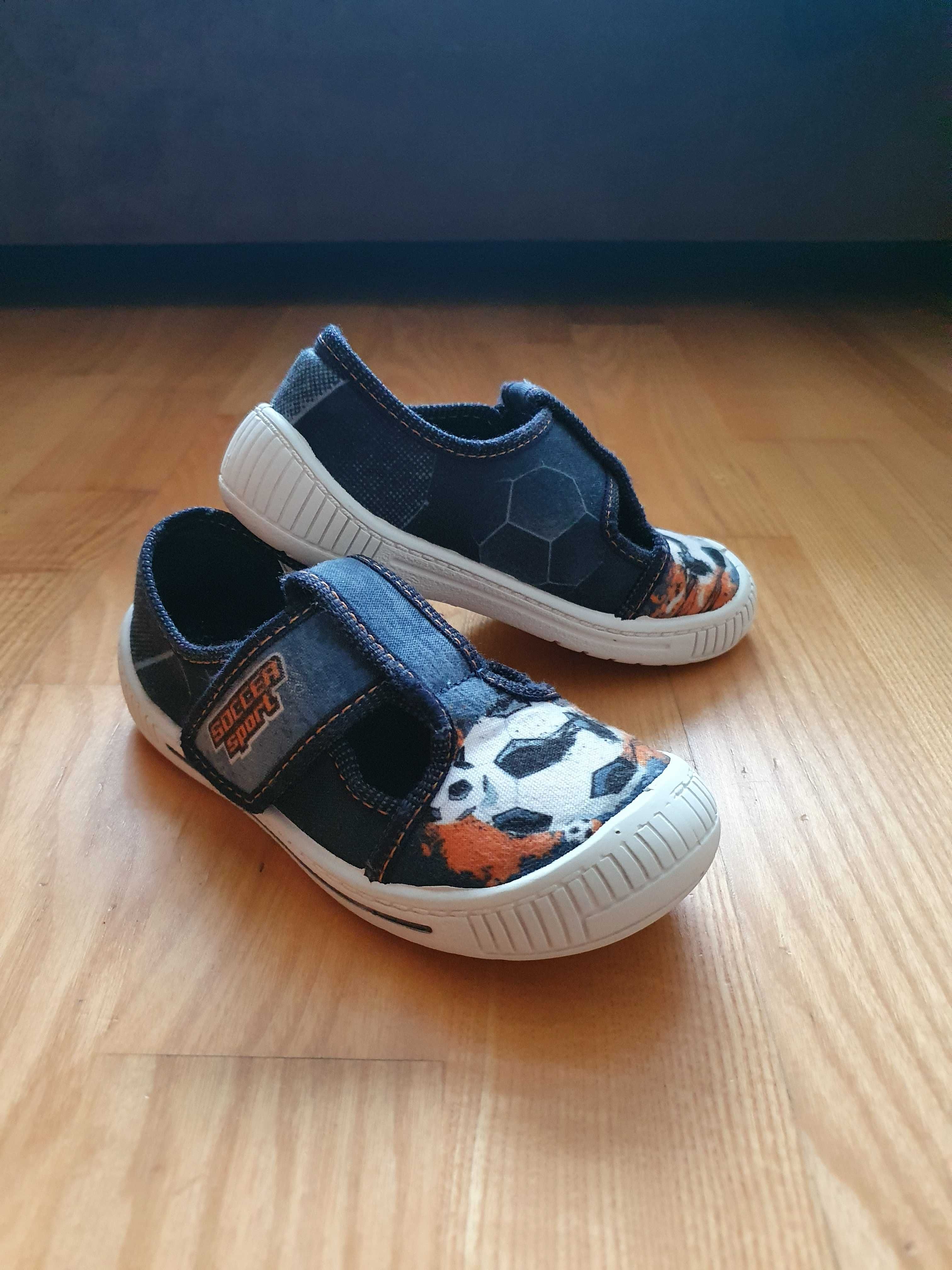 MB CCC kapcie pantofle buty dziecięce chłopięce na rzep rozm. 27
