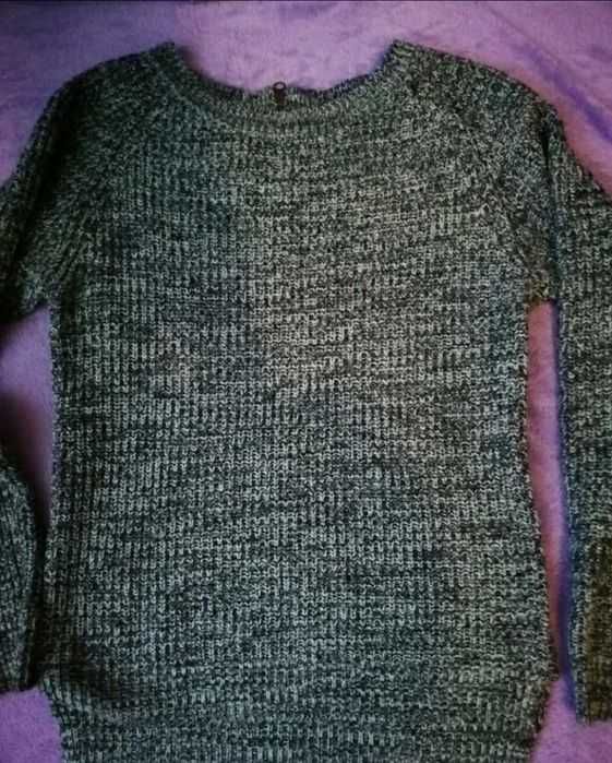 Продам женский свитер