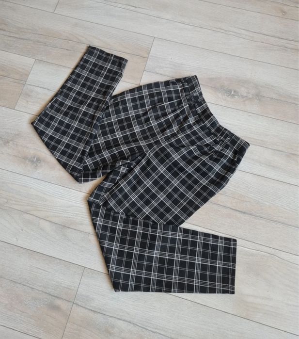 Spodnie damskie Sinsay w kratę