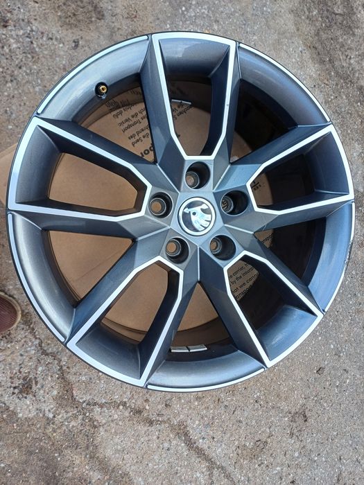 Felga 18" Skoda Octawia RS VRS nr oe 5E0 5x112 et51 7,5J