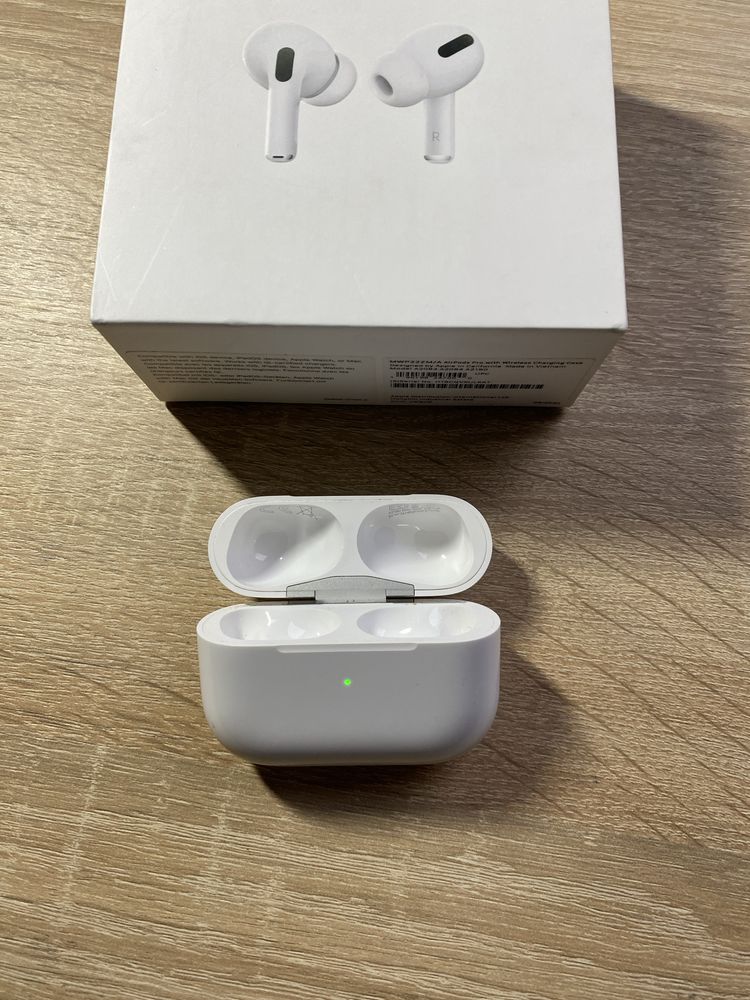 Case ładujacy airpods pro