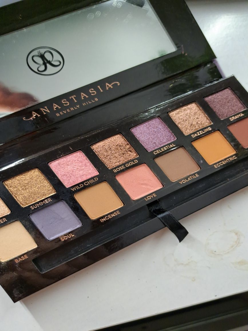 Anastasia Beverly Hills Norvina paleta cieni