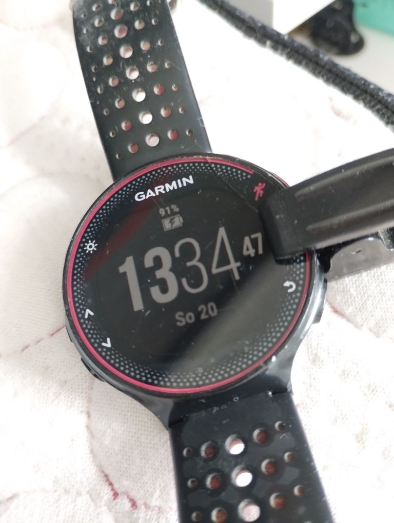 Garmin forerunner 235