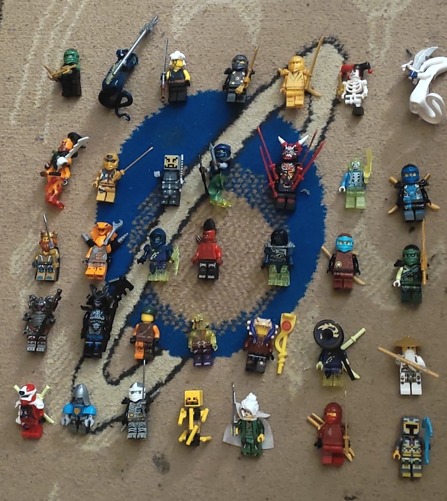 Продам минифигурки Лего Ninjago!
