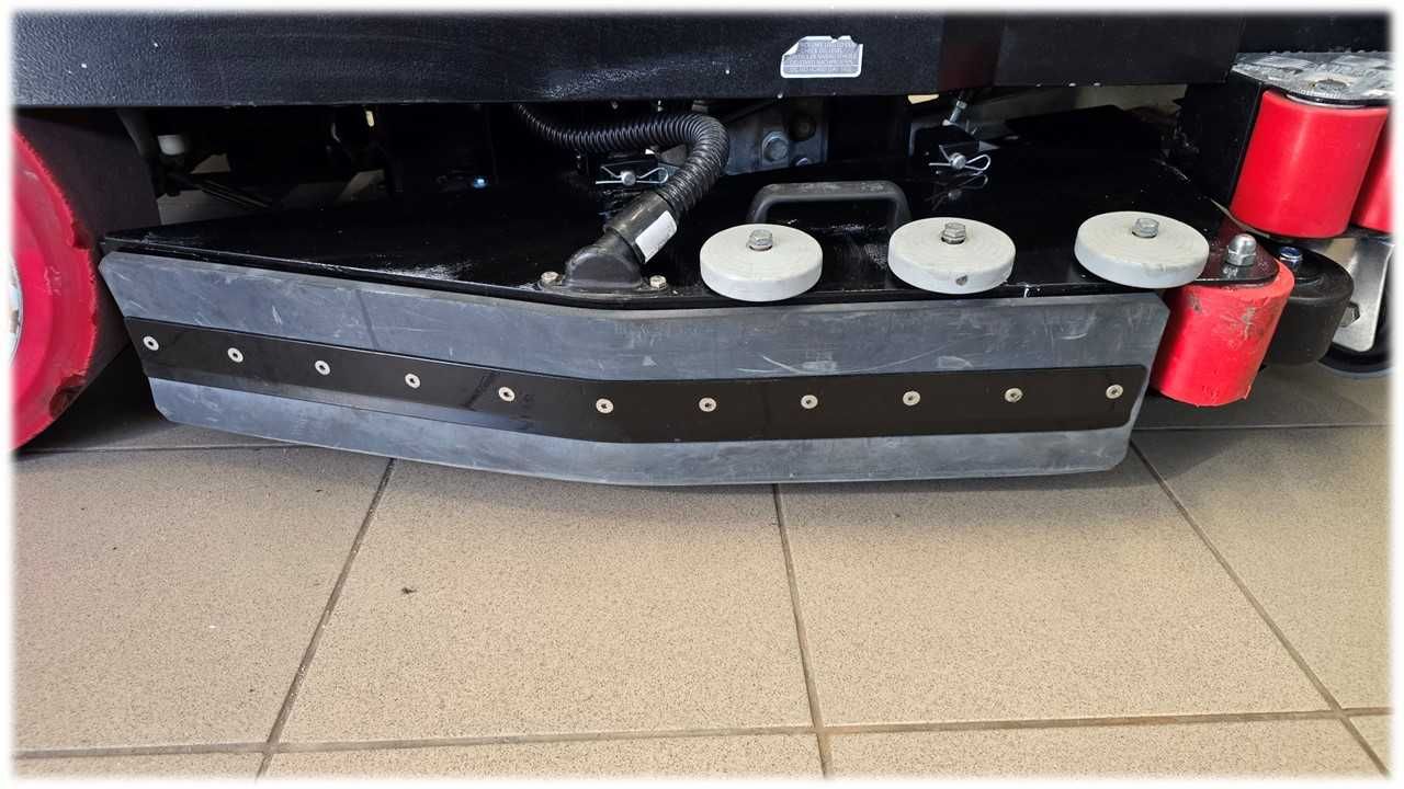 Szorowarka Comac Ultra 120 z nową baterią