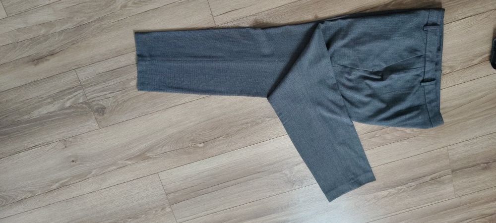 Garnitur damski H & M rozmiar 42