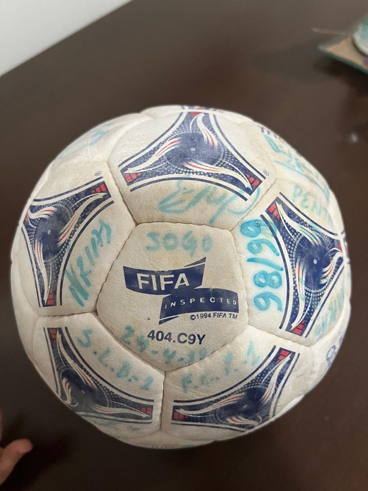 Bola autografada jogadores FCP 1999