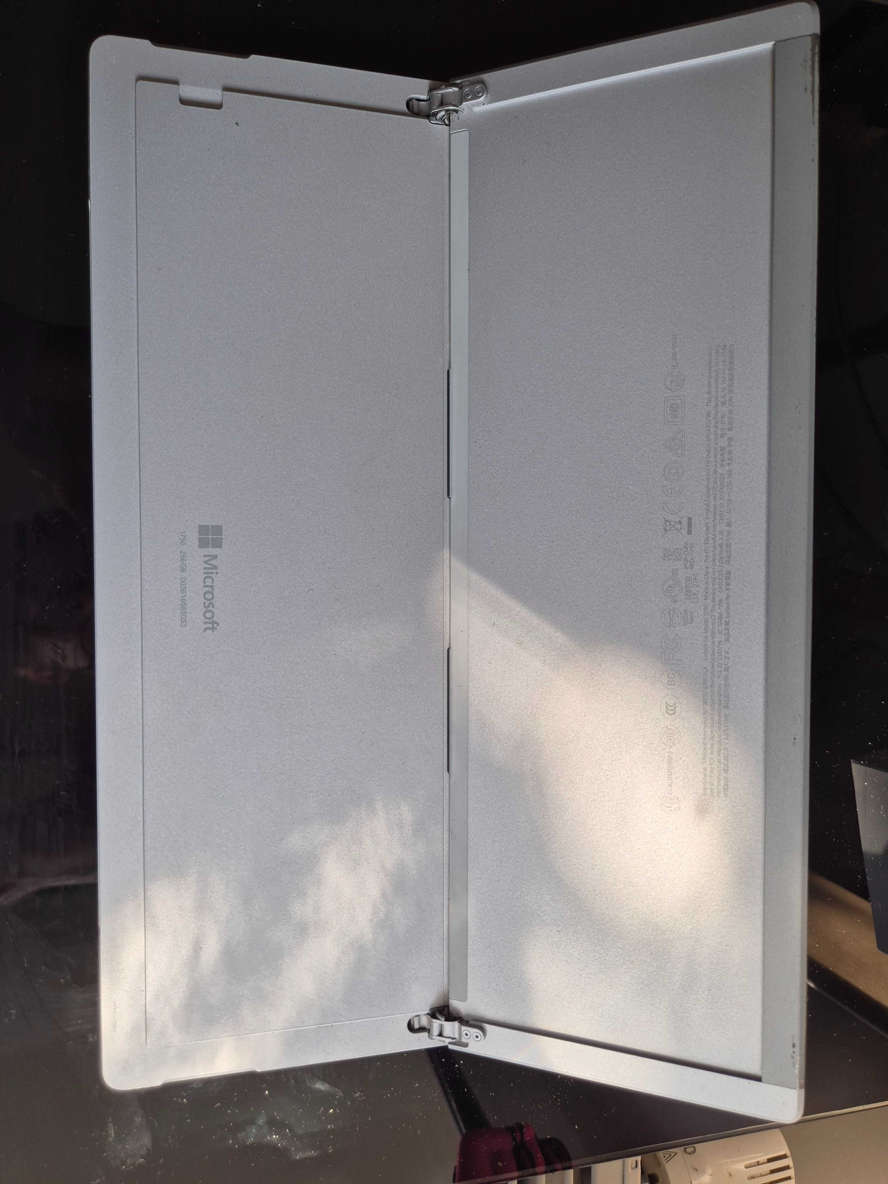Microsoft Surface Pro 6 | i7 | 8GB | 256GB | Klaw + Piórko GRATIS!
