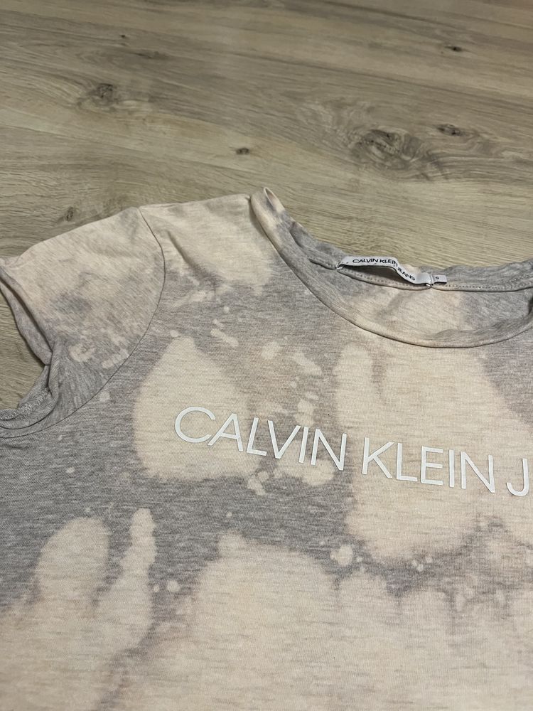 Женская футболка Calvin Klein