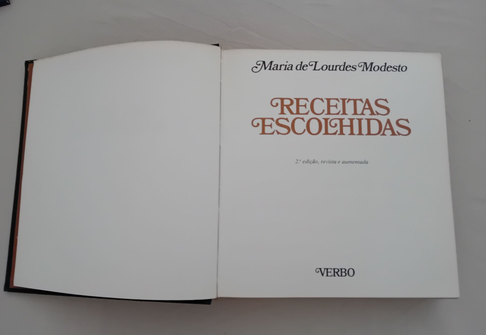 Receitas Escolhidas de Maria de Lurdes Modesto  Portes Grátis