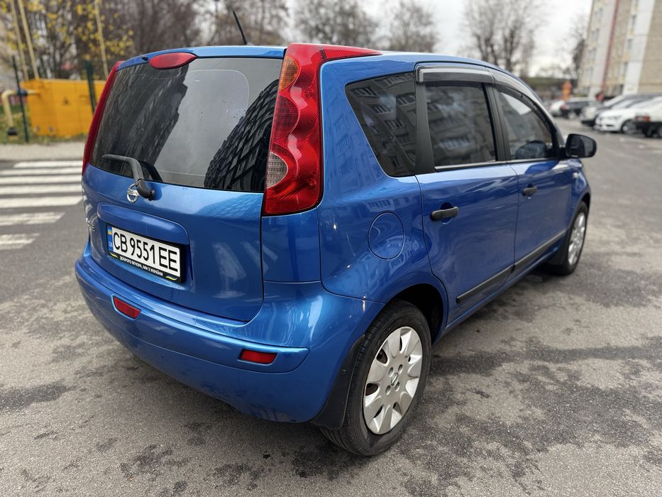 Nissan Note 1.6 бензин автомобіль