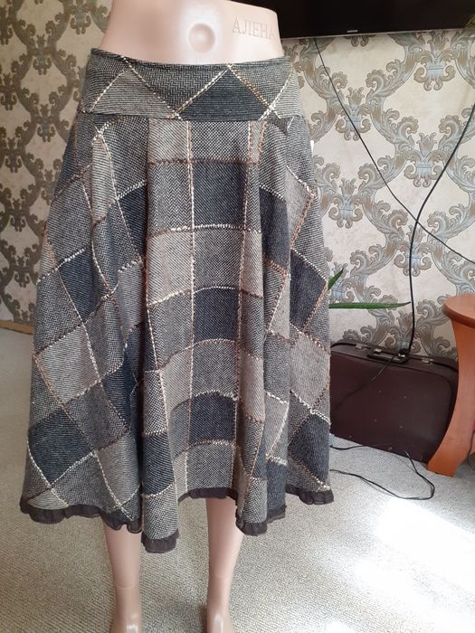 Продам женский костюм