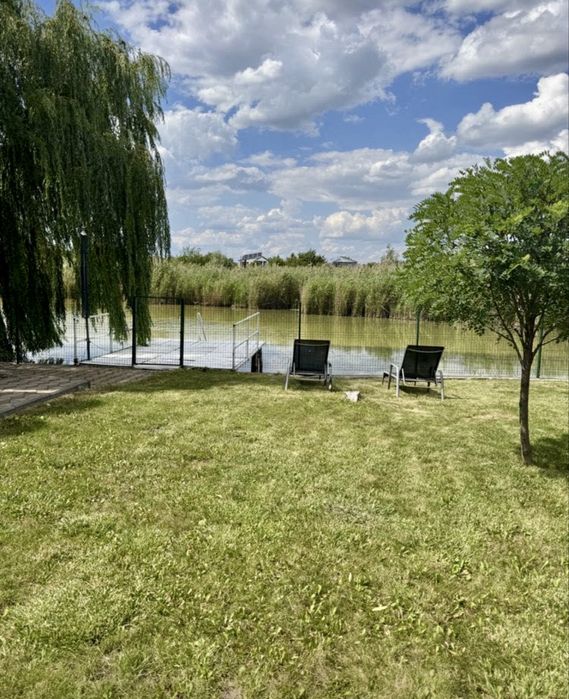 Здається будинок лівий берег , Дніпро