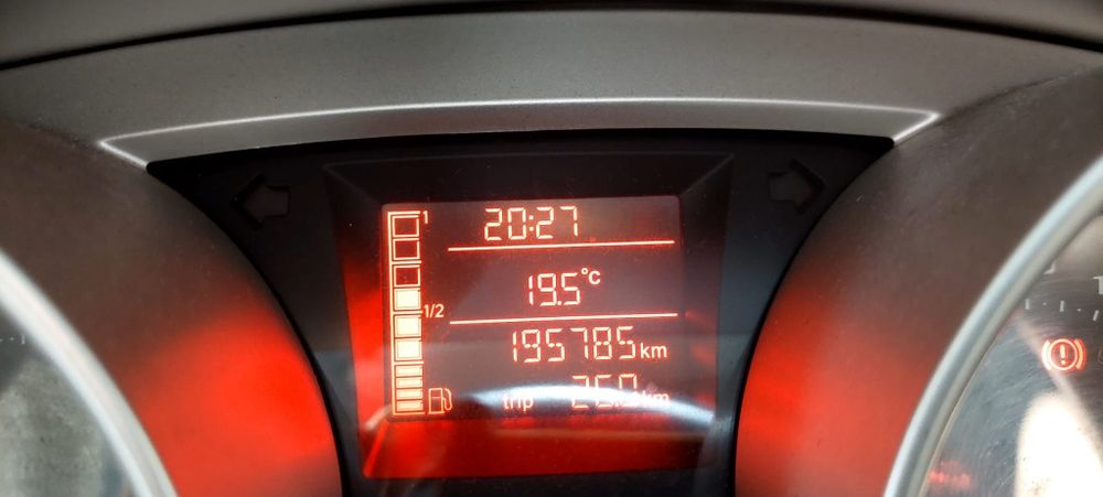 Seat Ibiza 2009
1.2 gasolina
195785 km
Manual
Revisão e documentação e