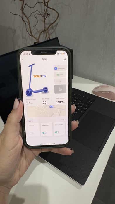 Eлектросамокат Giant T6 Turbo, стан нового.