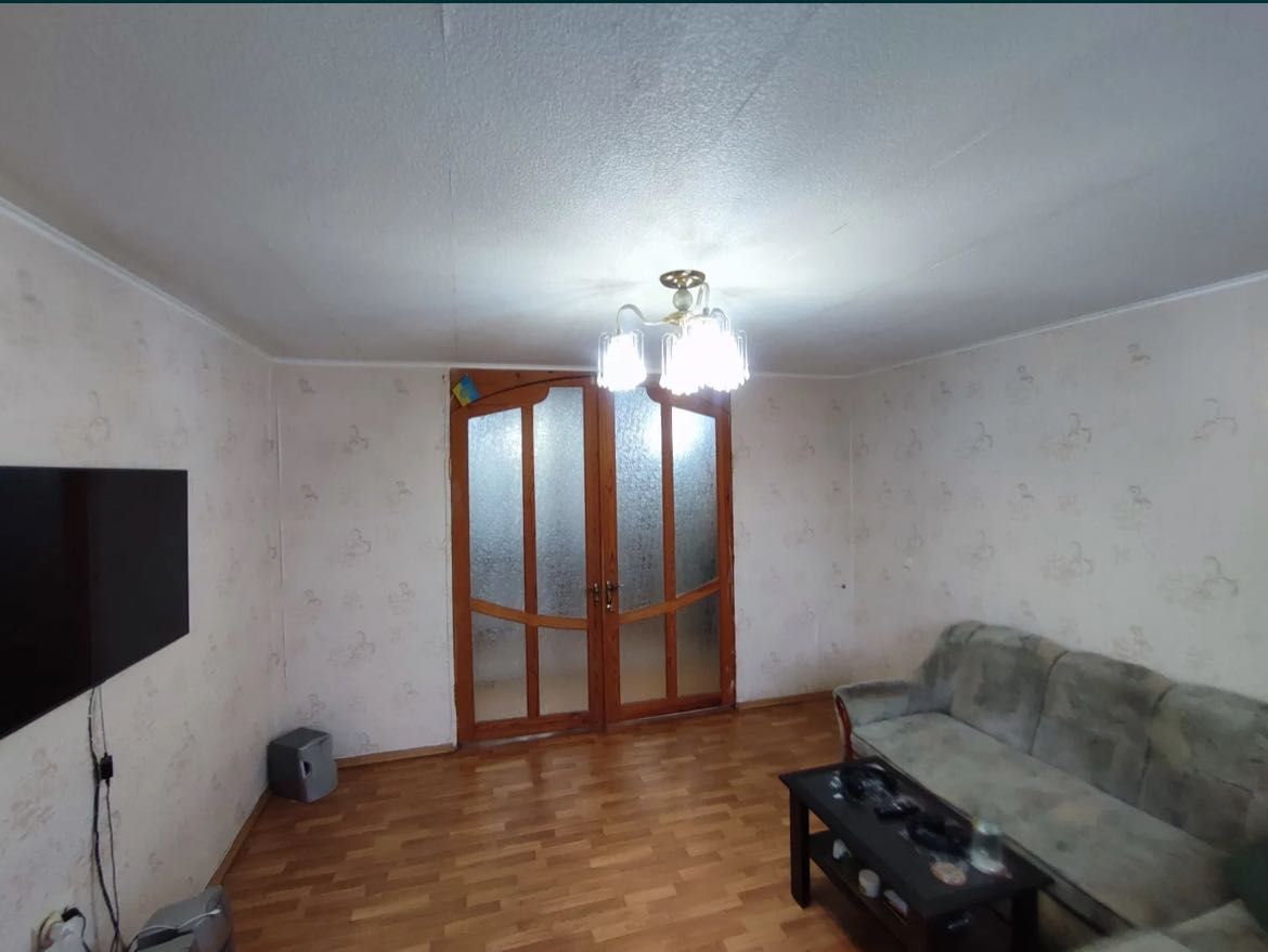 Продам 3-кімнатну квартиру у м.Новомосковськ