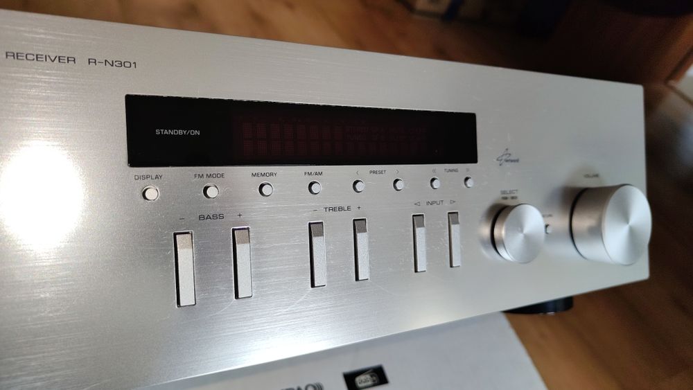 Amplituner sieciowy YAMAHA R-N301