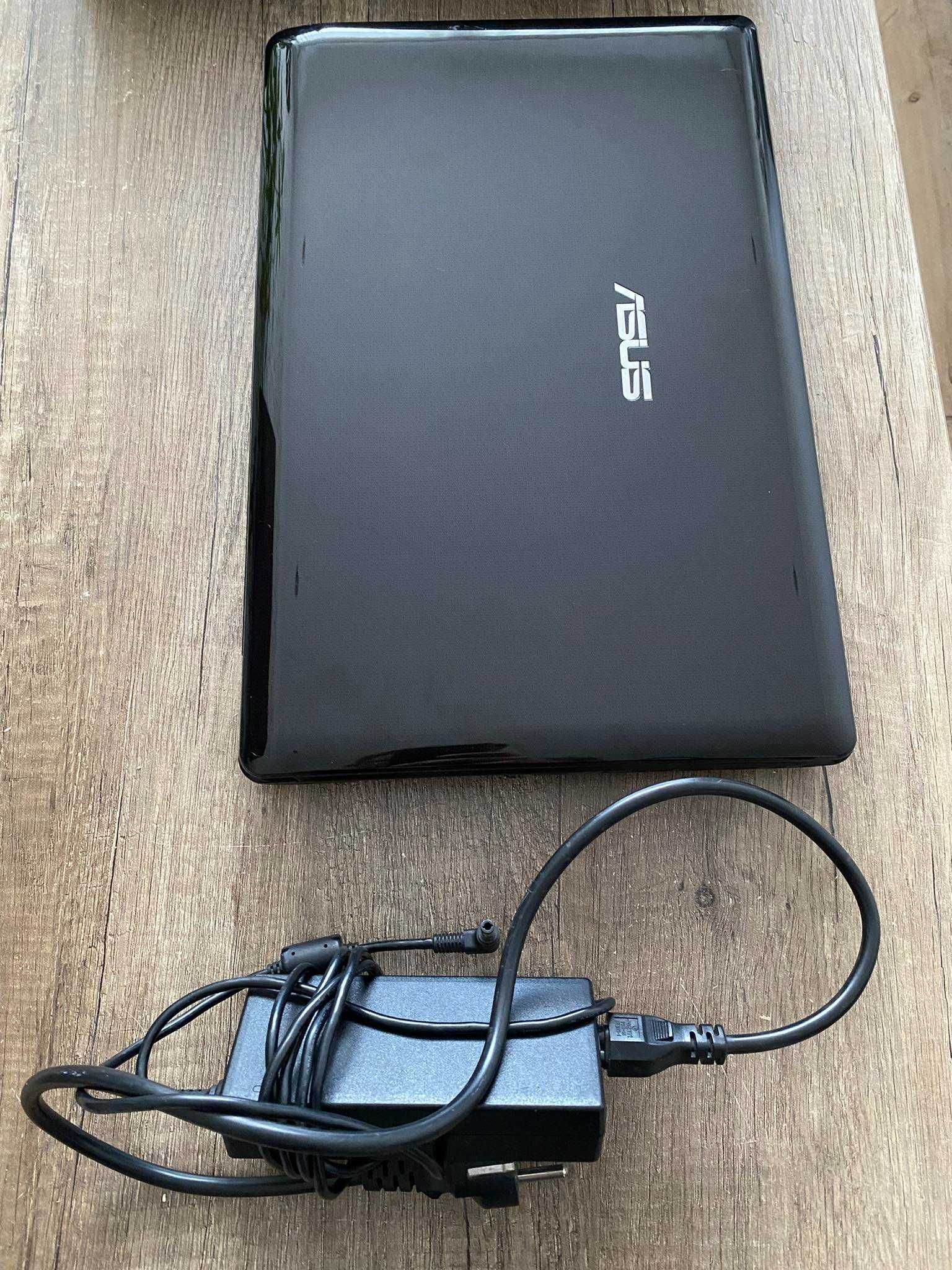 ASUS K52J + torba na laptopa