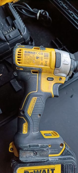 Zakretarka DeWalt dcf 887 p2