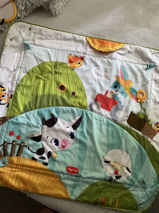 Розвиваючий килимок Tiny Love Весела ферма