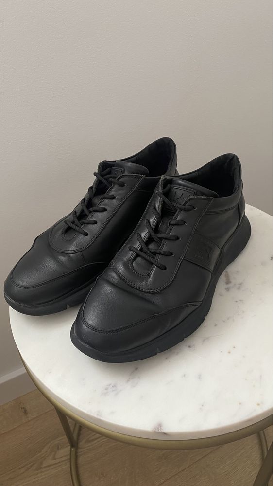 Czarne skórzane sneakersy Kazar rozm 41 (27 cm)