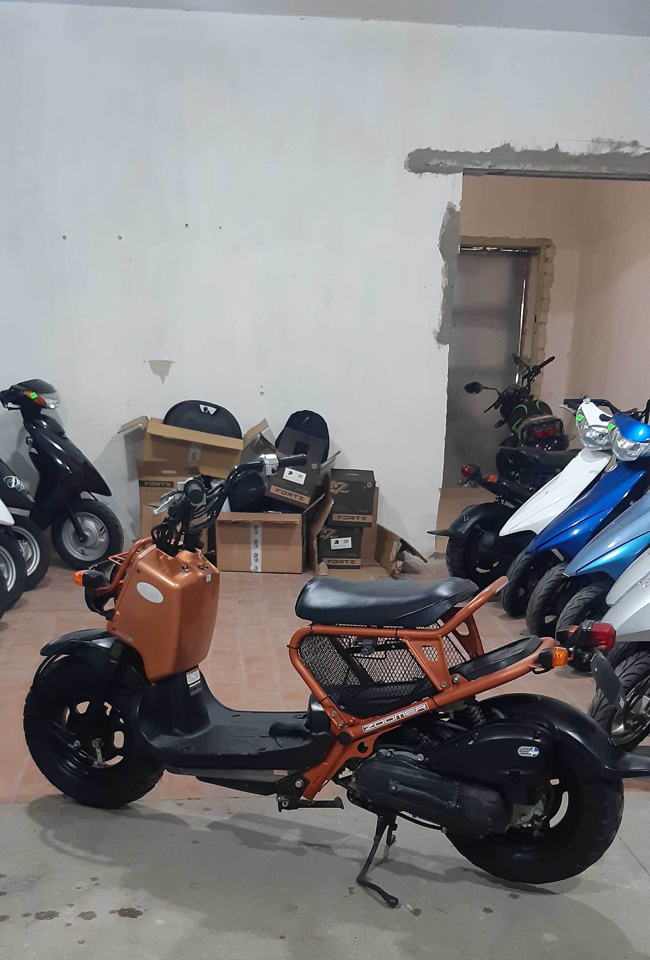 Скутер Honda ZOOMER