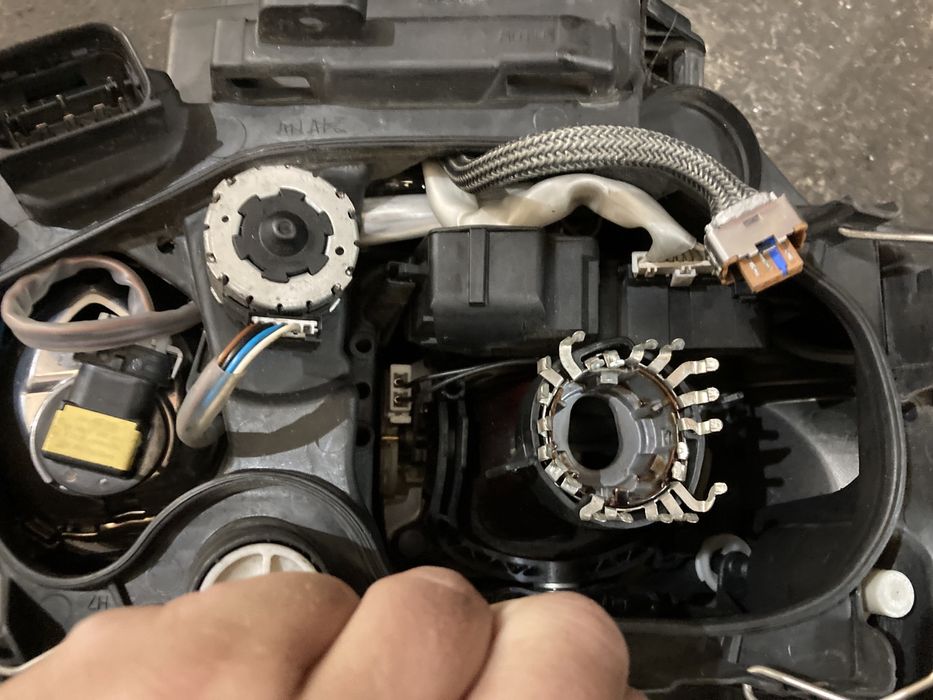 Bmw e81 e87 xenon lewy lif lci skrętny uszk puszka