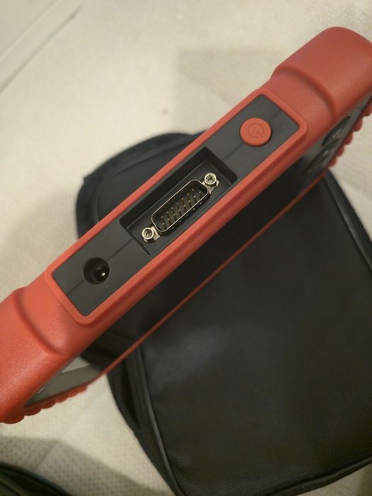 É uMáquina de Diagnóstico OBD LAUNCH CRP123X - profissional Automóvelm