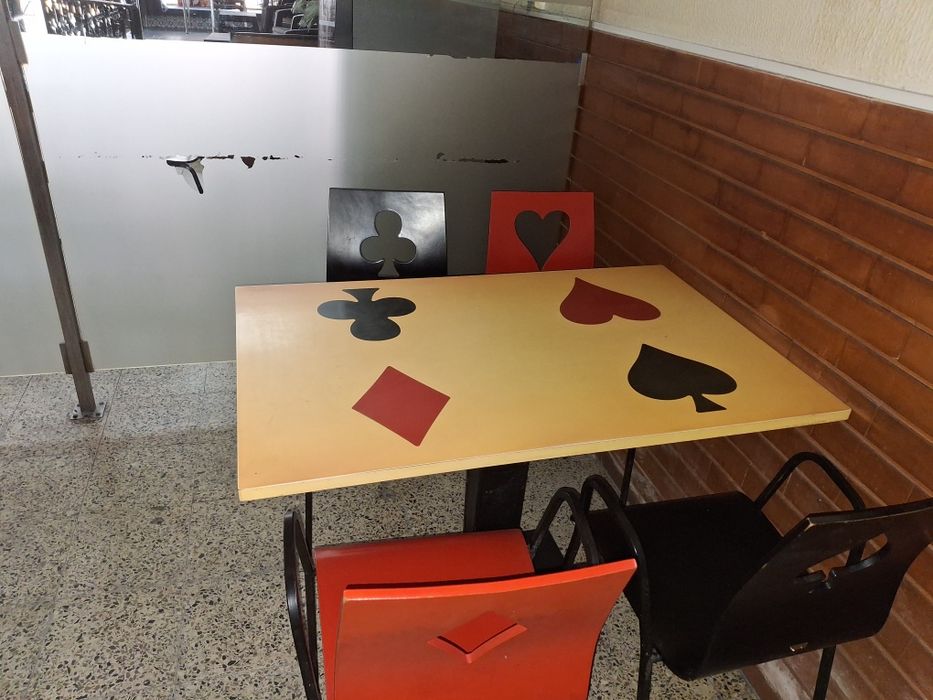 Vendo mobiliário de café