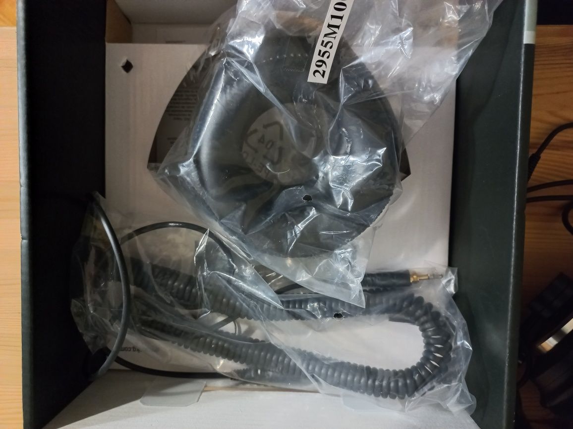 Auscultadores AKG 240 mkII studio
