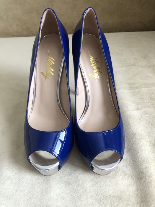 Продам новые туфли 37р