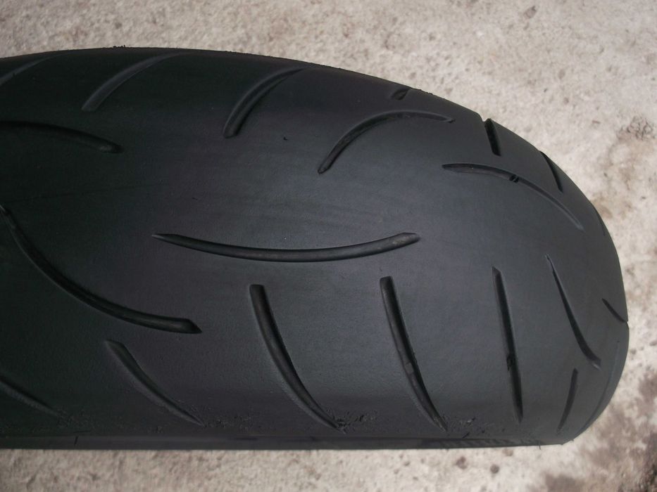 opona 180/55ZR17 Metzeler Roadtec Z8 Interact dot4320 2,6mmm