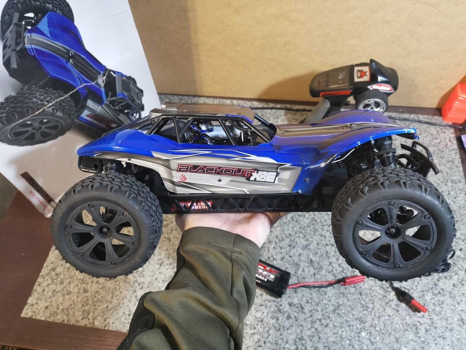 RC машинка Redcat Blackout XBE Pro Brushless трагі безколекторна 1/10