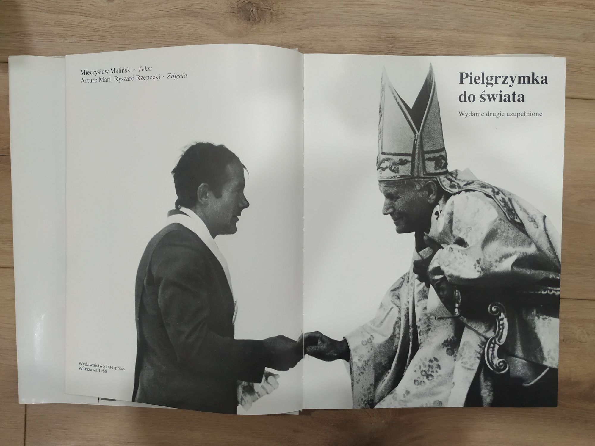 Pielgrzymka do Świata Album naXrocz.Pontyfikatu Jana Pawła II +dodatki