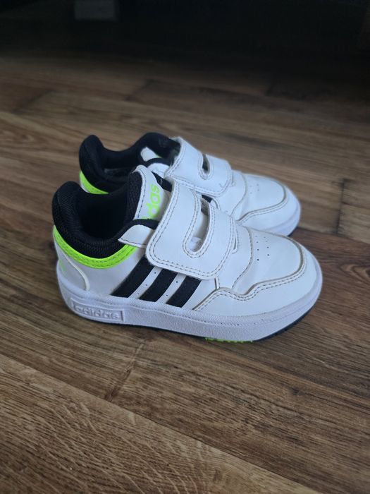 Кросівки,хайтопи,зимові сапоги на хлопчика 23,24,25