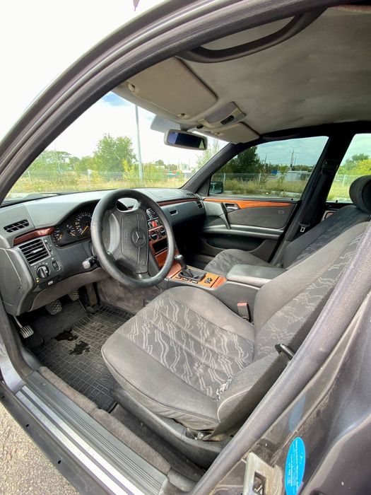 Mercedes Benz E class W210 газ / бензин