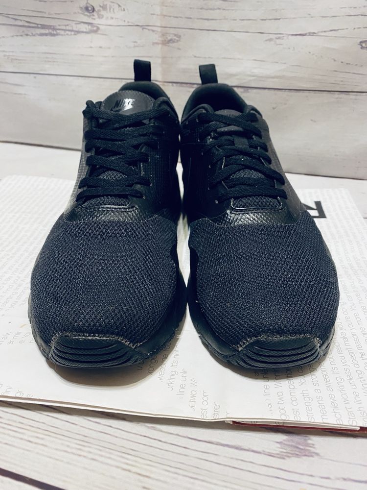 Оригинальные кроссовки Nike Air Max Tavas 814443 005 Black черные