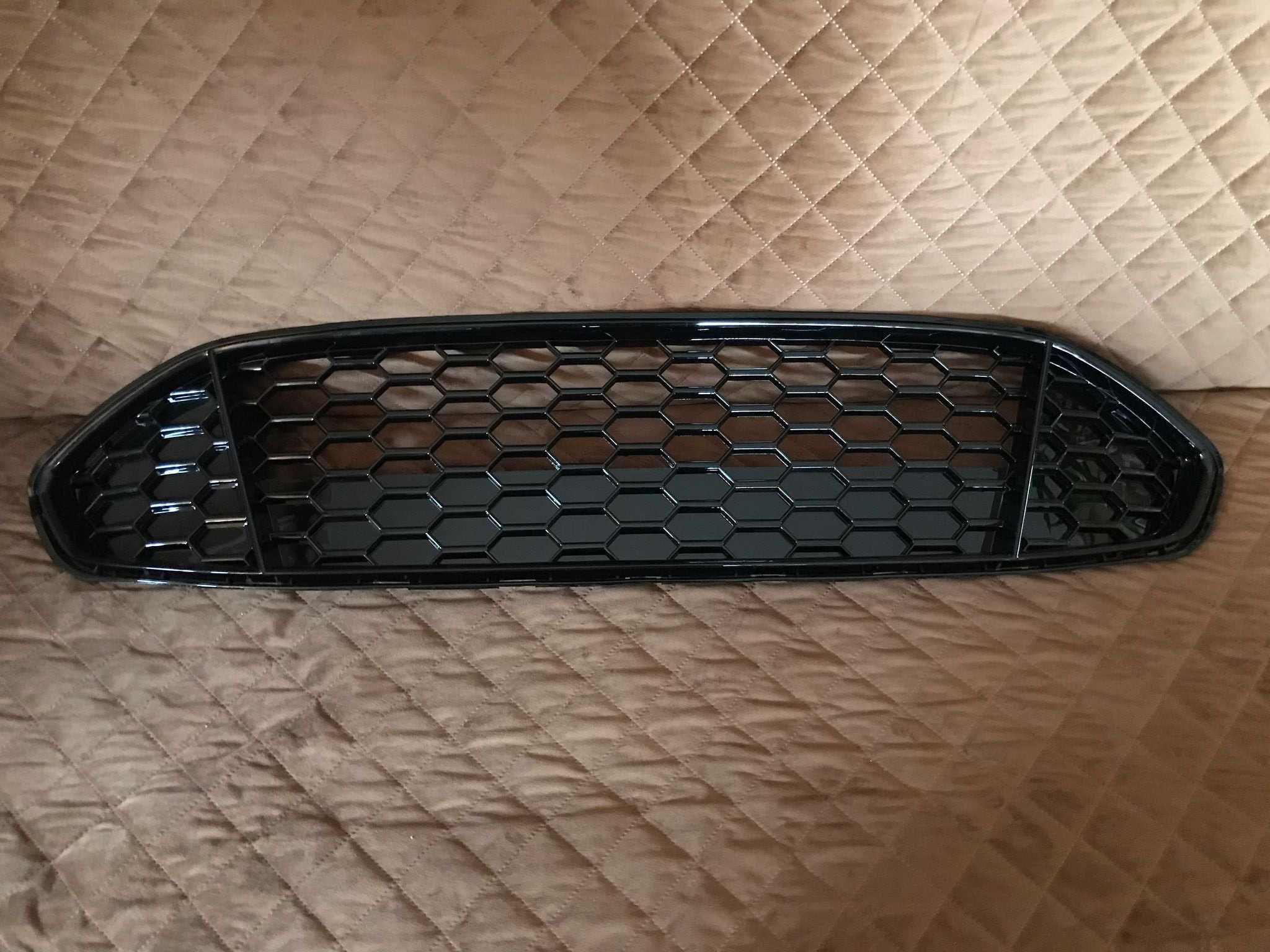 Grill Ford Mondeo MK5 Atrapa Ford Mondeo St-line Titanium Black ST