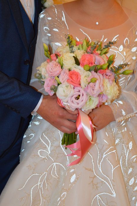 Весільні сукні продаж