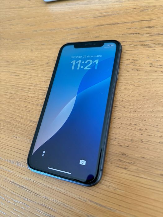 Vendo iPhone 11 64GB, desbloqueado, com bateria NOVA e caixa completa
